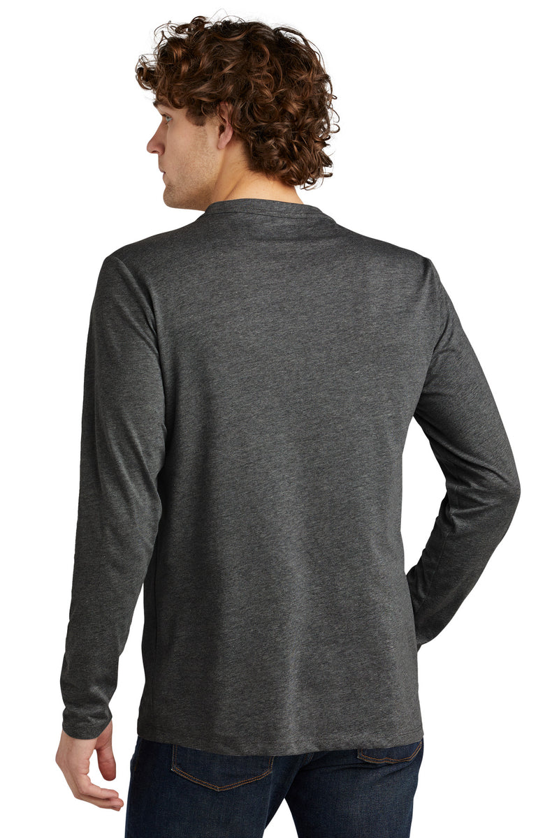 Load image into Gallery viewer, New Era  Heritage Blend Long Sleeve Crew Tee. NEA102
