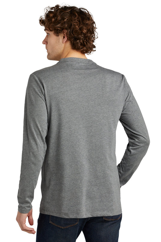 New Era  Heritage Blend Long Sleeve Crew Tee. NEA102