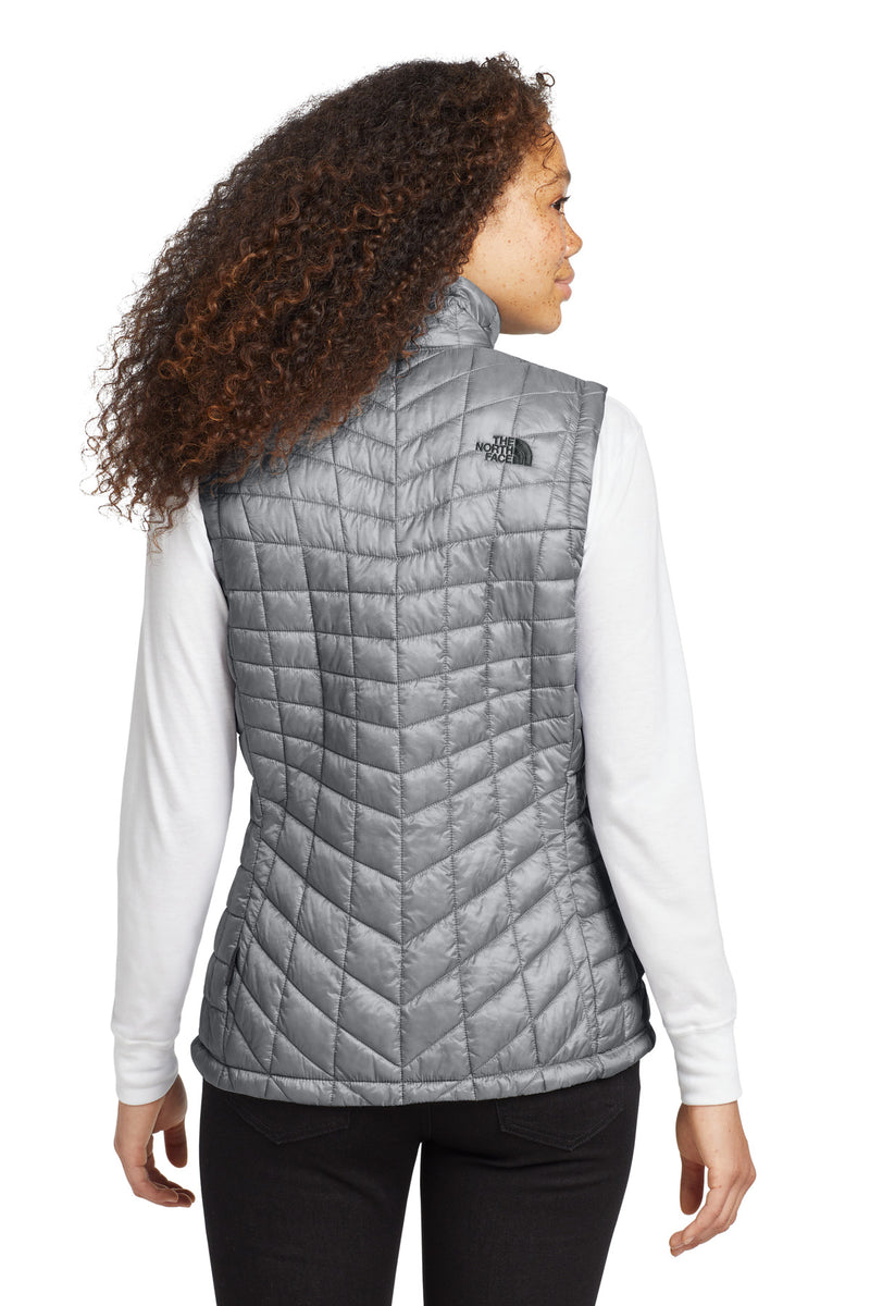 Load image into Gallery viewer, The North Face  Women&#39;s ThermoBall   Trekker Vest. NF0A3LHL
