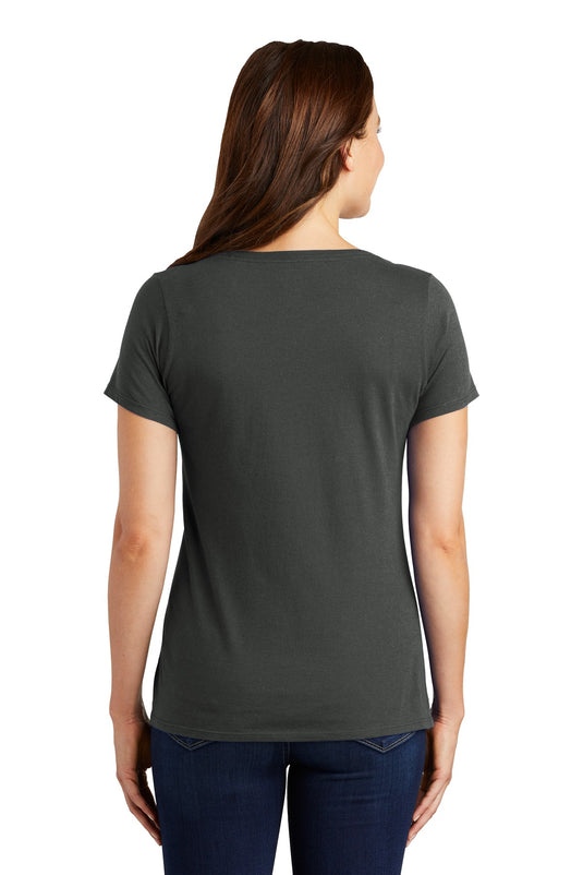 Nike Women's Dri-FIT Cotton/Poly Scoop Neck Tee. NKBQ5234