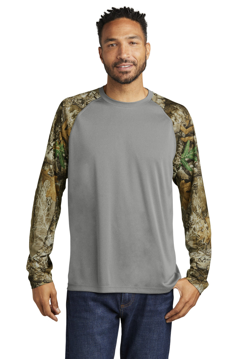 Load image into Gallery viewer, Russell Outdoors Realtree Colorblock Performance Long Sleeve Tee RU151LS
